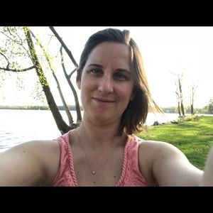 Meet your Posher, Laura